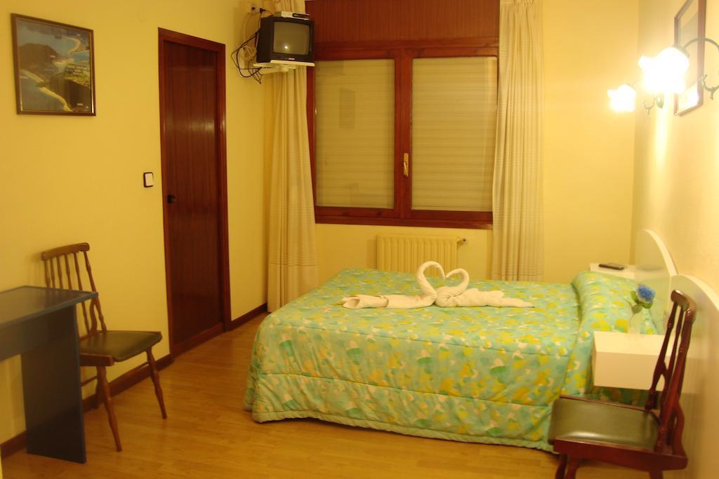 Hotel Costa Cantabra Арґоньос Екстер'єр фото